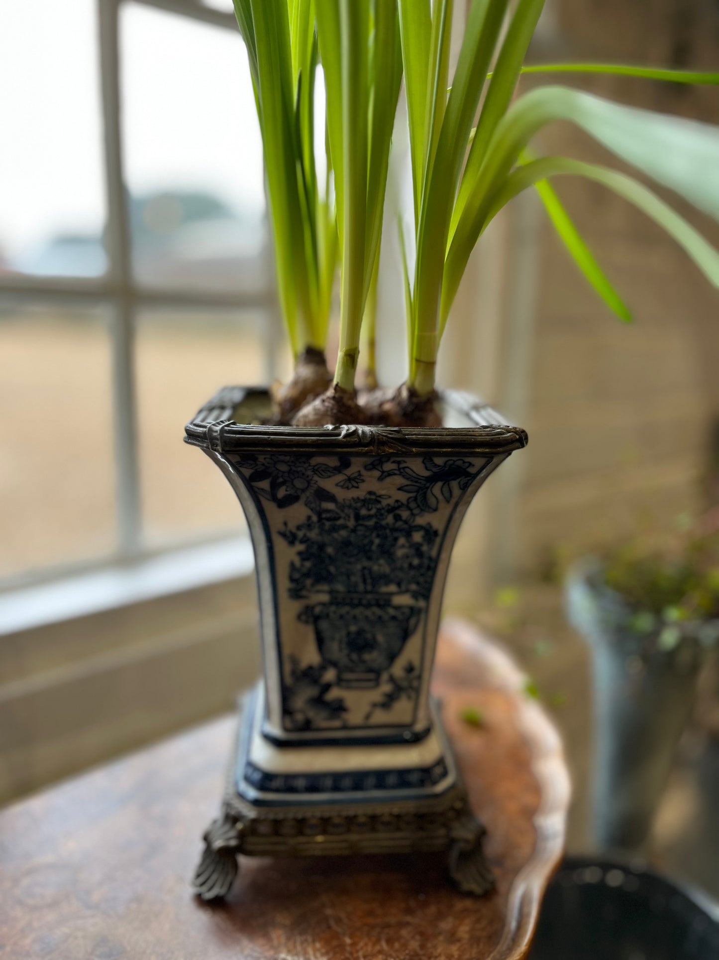 Blue & White Vase Metal Rim & Stand